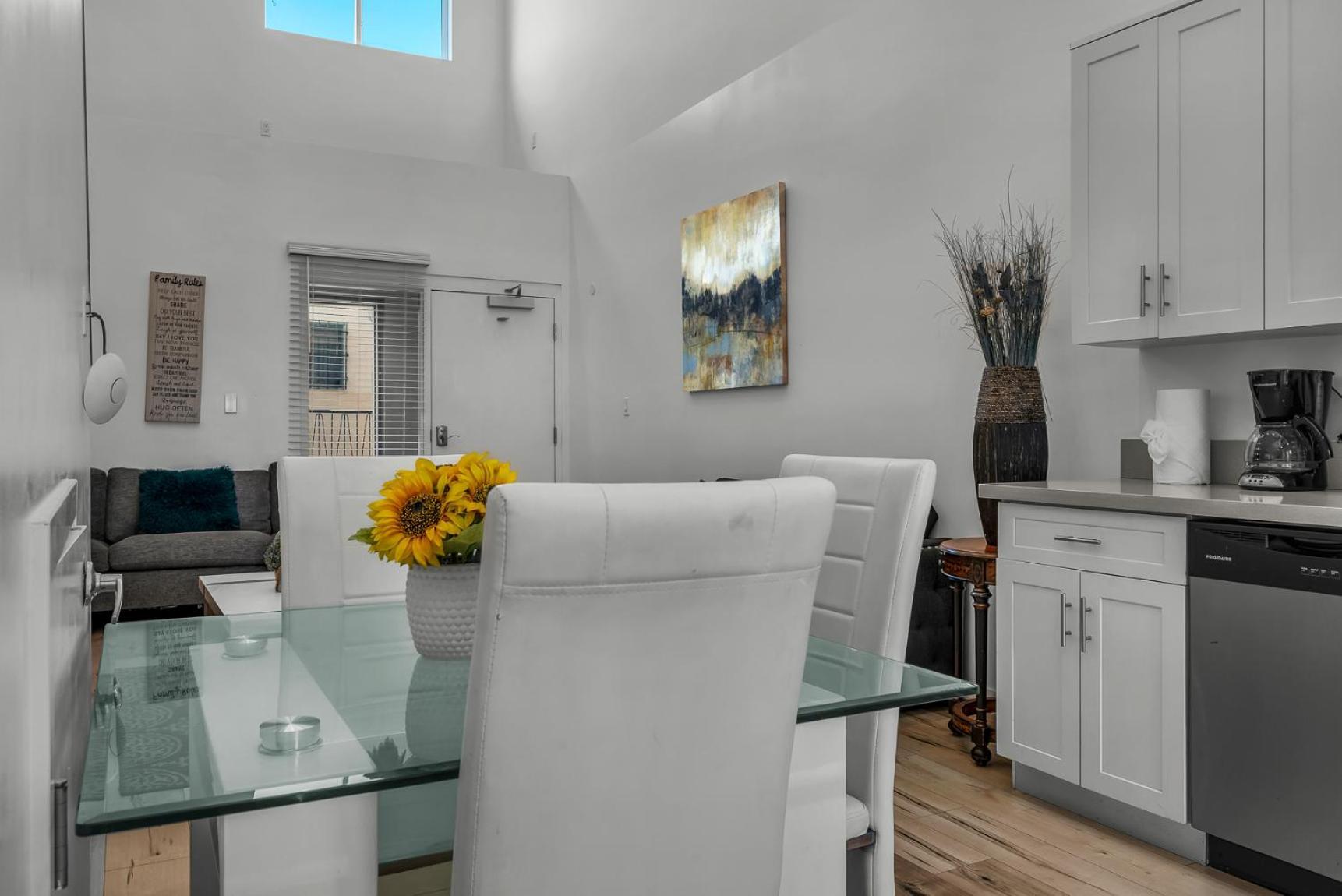 Appartamento 1-bedroom Lofts In Hollywood Modern Design, Balcony, Parking & Hollywood Sign Los Angeles